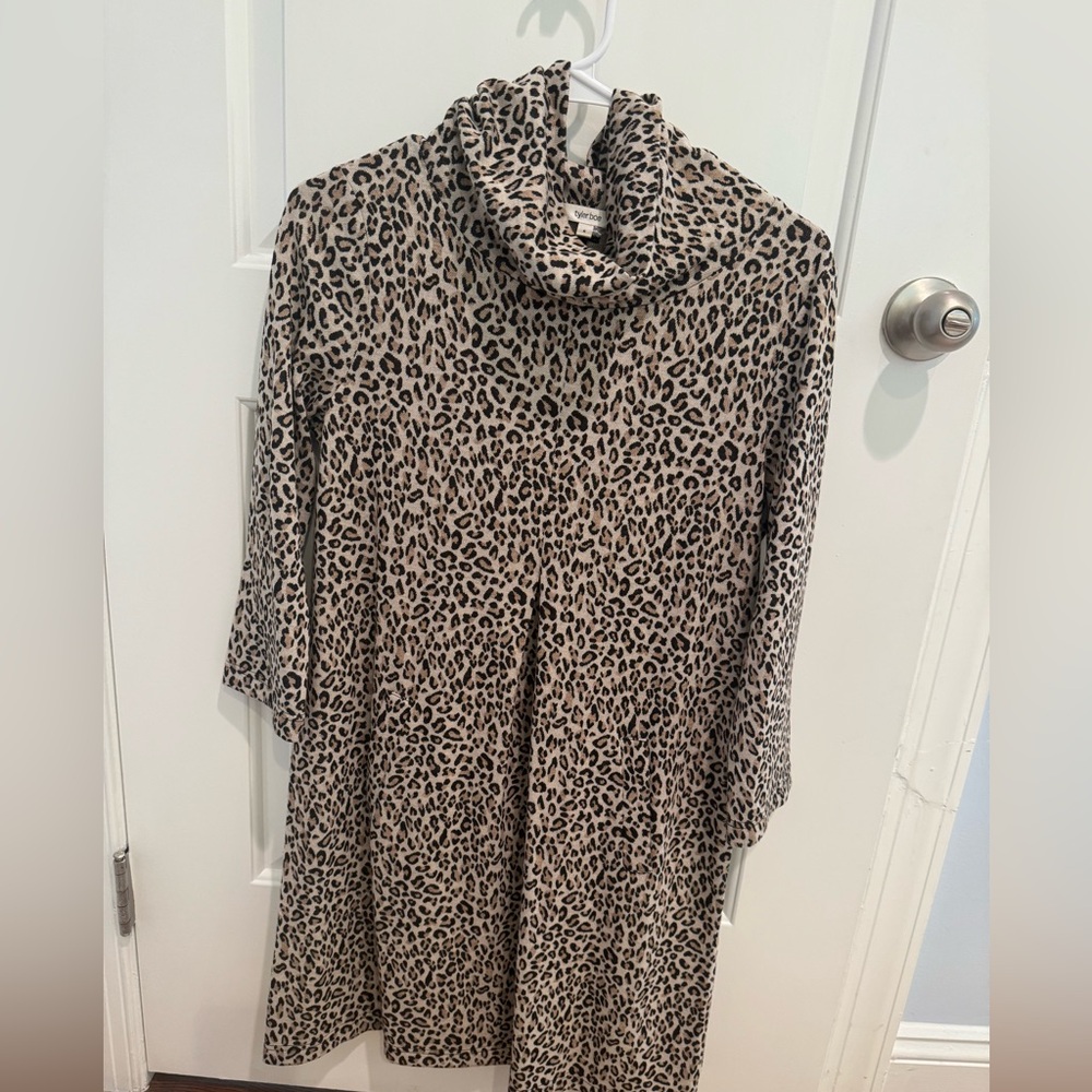 Tyler Boe SZ SMALL leopard print dress